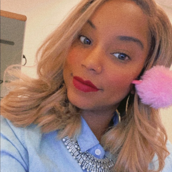 Meet your Posher, Symphany - Picture 1 of 1